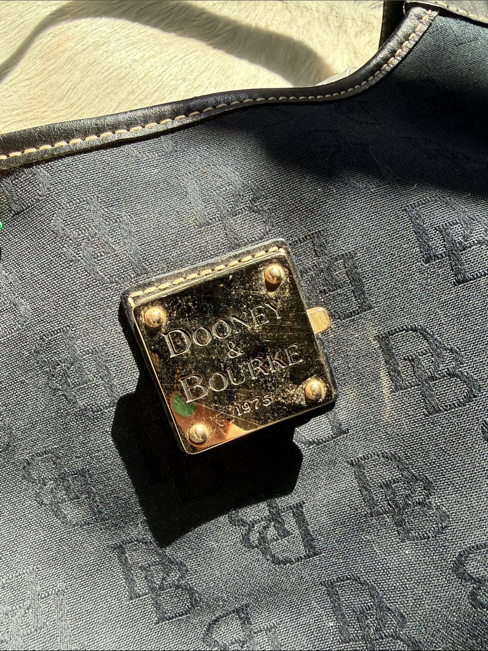 Dooney & Bourke Black Signature Shoulder Bag - Picture 3 of 7